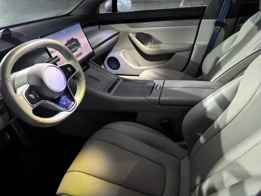 2024 Luxeed S7 BEV 100KWH,autocango,china used car exporter,china ev exporter,chinese used car exporter,chinese used ev exporter