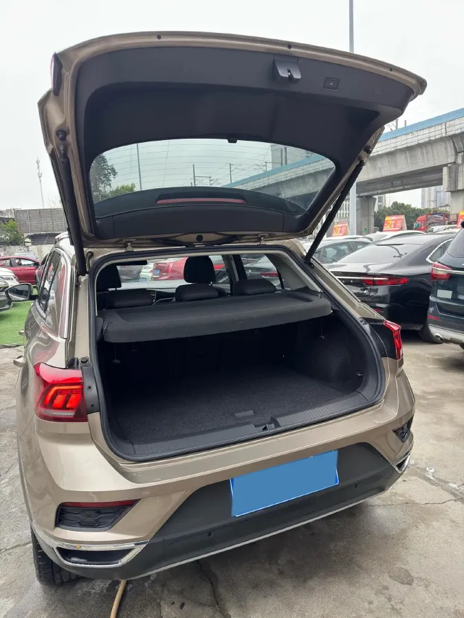 2019 Volkswagen T-Roc 1.4T 150HP L4 7DCT,autocango,china used car exporter,china ev exporter,chinese used car exporter,chinese used ev exporter