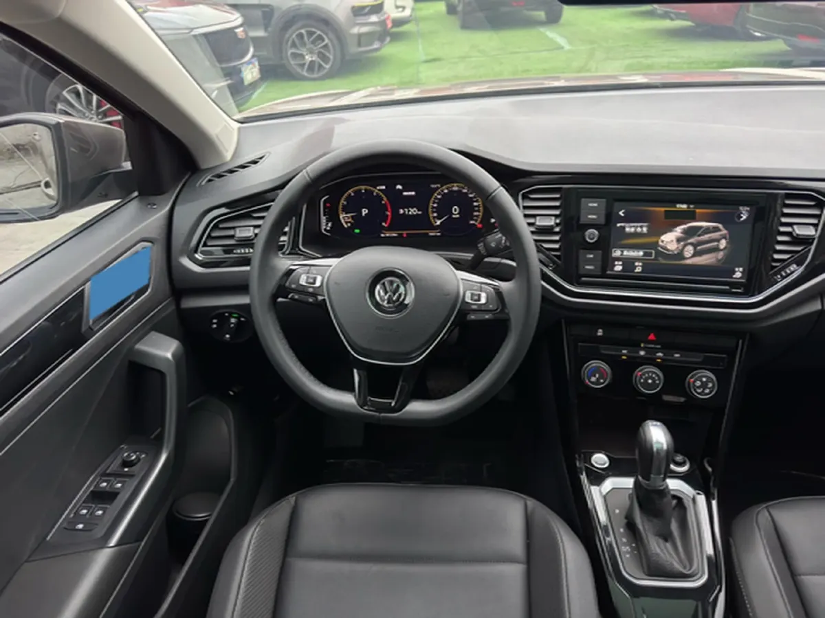 2019 Volkswagen T-Roc 1.4T 150HP L4 7DCT,autocango,china used car exporter,china ev exporter,chinese used car exporter,chinese used ev exporter