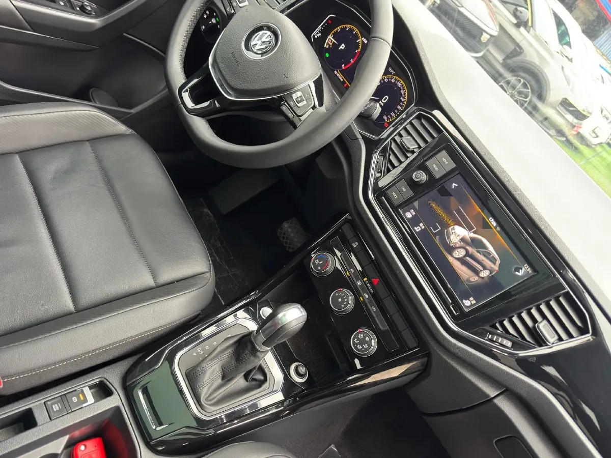 2019 Volkswagen T-Roc 1.4T 150HP L4 7DCT,autocango,china used car exporter,china ev exporter,chinese used car exporter,chinese used ev exporter