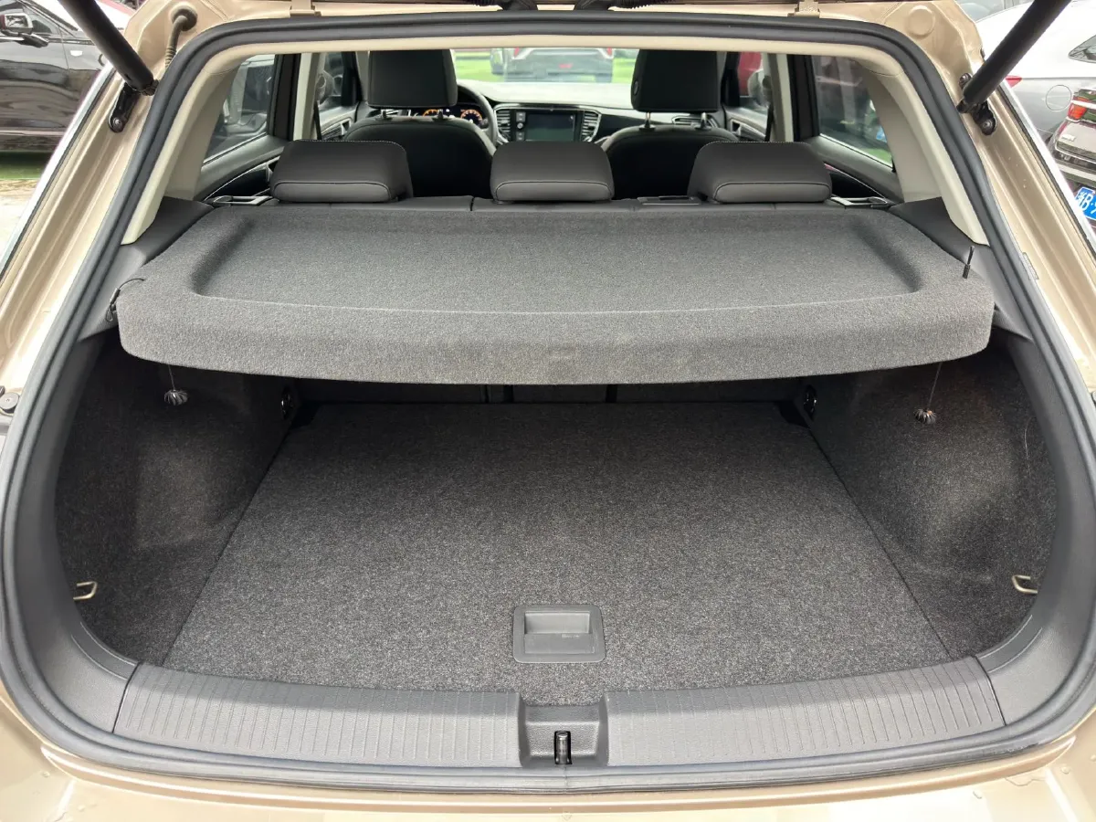 2019 Volkswagen T-Roc 1.4T 150HP L4 7DCT,autocango,china used car exporter,china ev exporter,chinese used car exporter,chinese used ev exporter