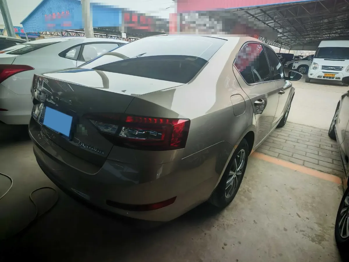 2021 Skoda Octavia 1.5L 113HP L4 6AT,autocango,china used car exporter,china ev exporter,chinese used car exporter,chinese used ev exporter