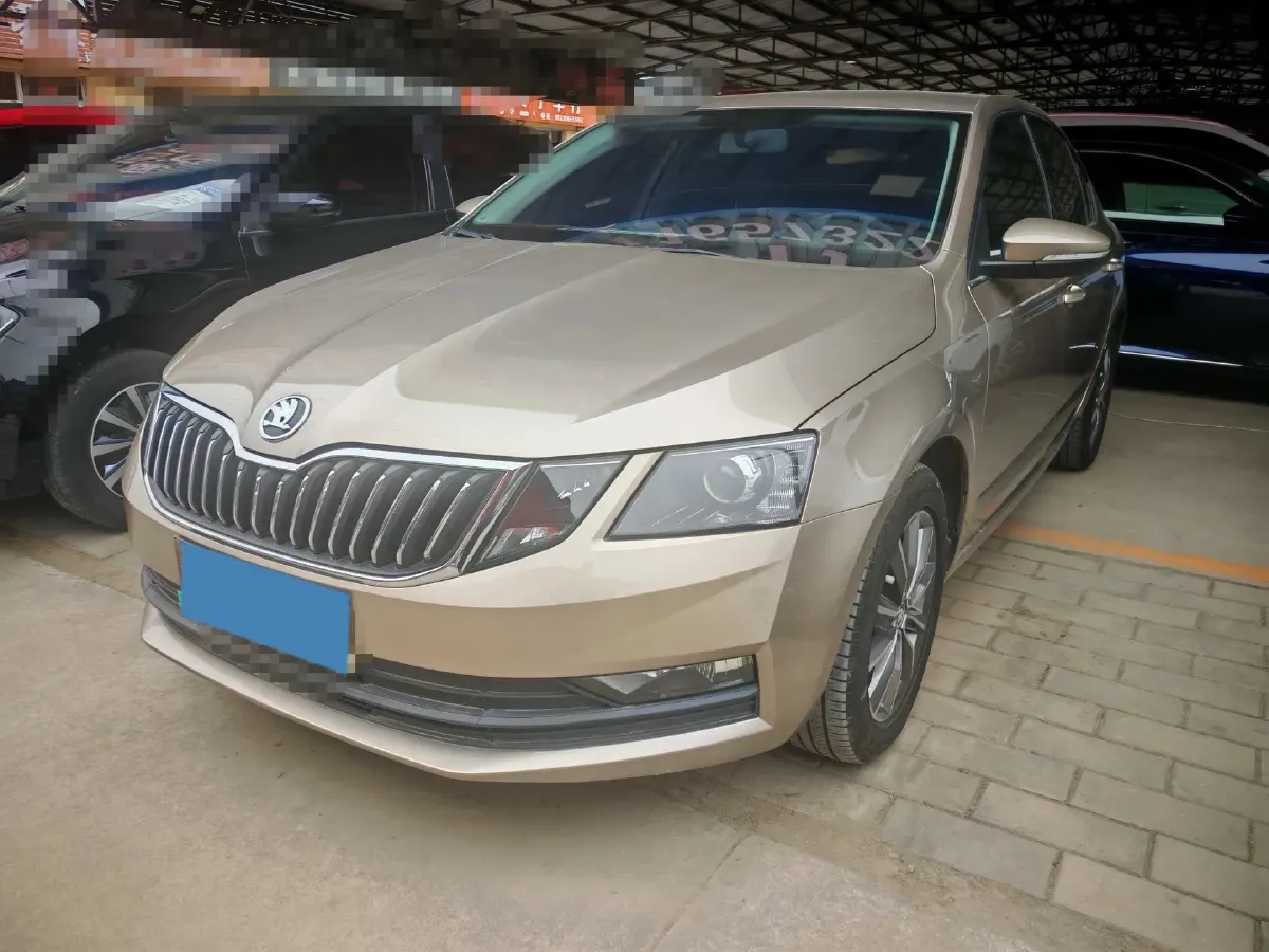 2021 Skoda Octavia 1.5L 113HP L4 6AT,autocango,china used car exporter,china ev exporter,chinese used car exporter,chinese used ev exporter