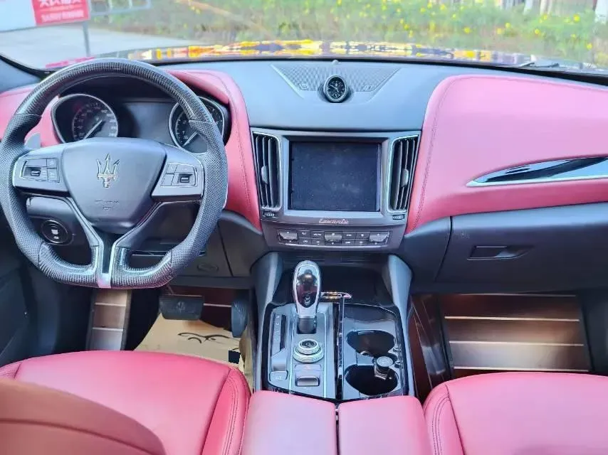 2018 Maserati Levante 3.0T 350HP V6 8AT,autocango,china used car exporter,china ev exporter,chinese used car exporter,chinese used ev exporter