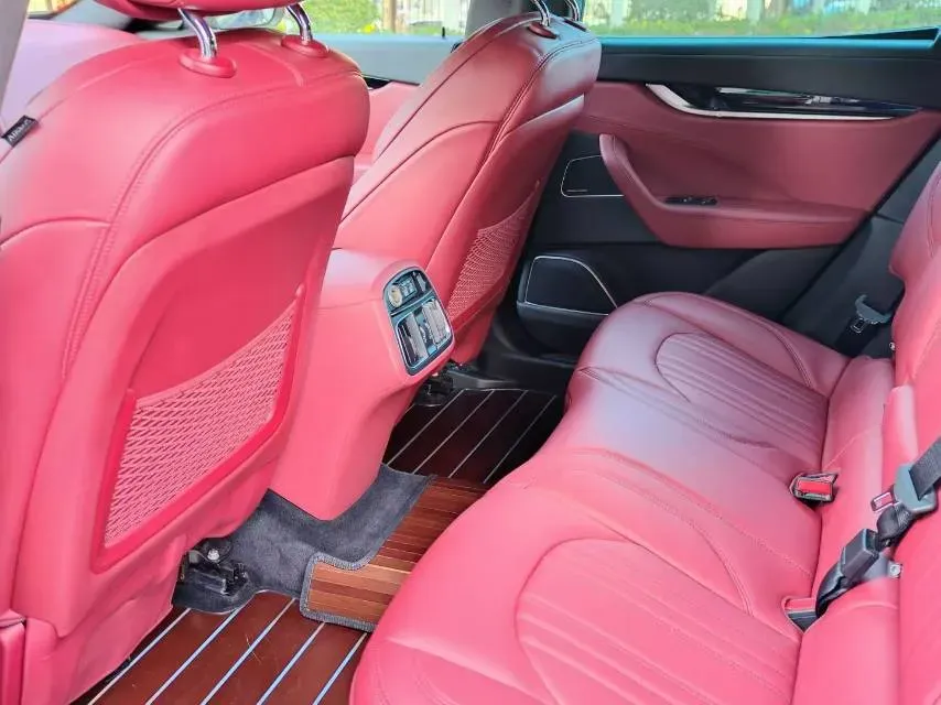 2018 Maserati Levante 3.0T 350HP V6 8AT,autocango,china used car exporter,china ev exporter,chinese used car exporter,chinese used ev exporter