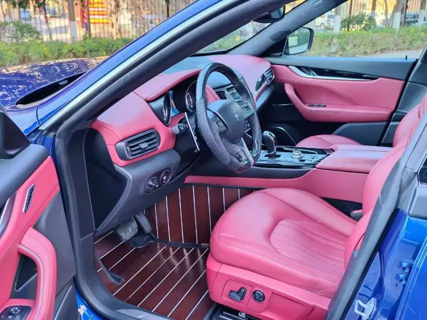 2018 Maserati Levante 3.0T 350HP V6 8AT,autocango,china used car exporter,china ev exporter,chinese used car exporter,chinese used ev exporter