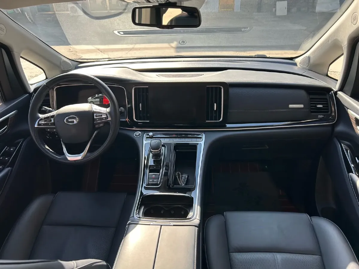 2021 GAC Trumpchi M8 2.0T 252HP L4 8AT,autocango,china used car exporter,china ev exporter,chinese used car exporter,chinese used ev exporter