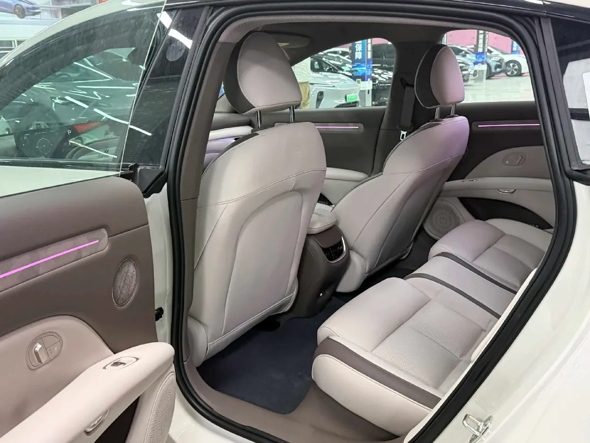 2025 IM L6 BEV,autocango,china used car exporter,china ev exporter,chinese used car exporter,chinese used ev exporter