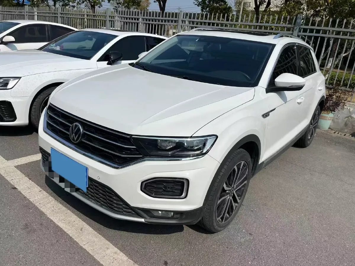 2022 Volkswagen T-Roc 1.4T 150HP L4 7DCT,autocango,china used car exporter,china ev exporter,chinese used car exporter,chinese used ev exporter