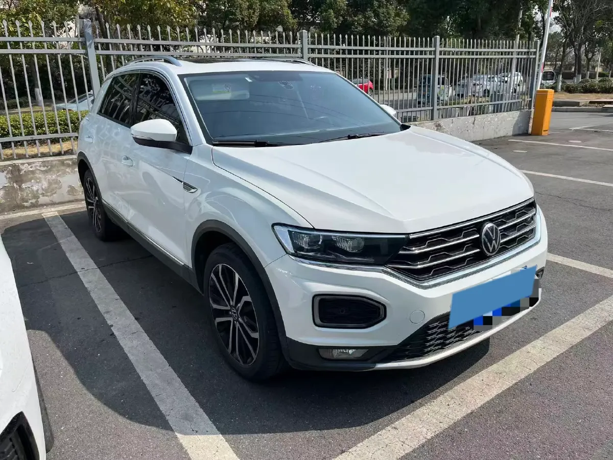 2022 Volkswagen T-Roc 1.4T 150HP L4 7DCT,autocango,china used car exporter,china ev exporter,chinese used car exporter,chinese used ev exporter