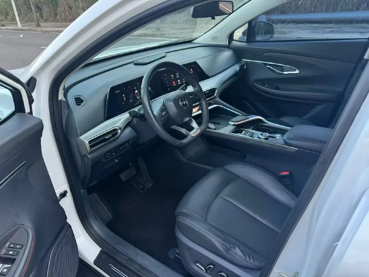 2020 ChangAn UNI-T 1.5T 180HP L4 7DCT,autocango,china used car exporter,china ev exporter,chinese used car exporter,chinese used ev exporter