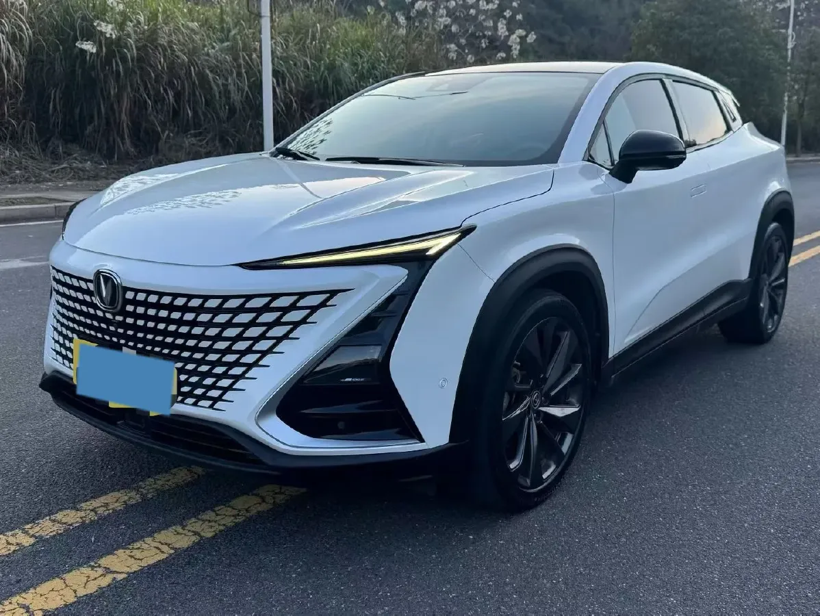 2020 ChangAn UNI-T 1.5T 180HP L4 7DCT,autocango,china used car exporter,china ev exporter,chinese used car exporter,chinese used ev exporter