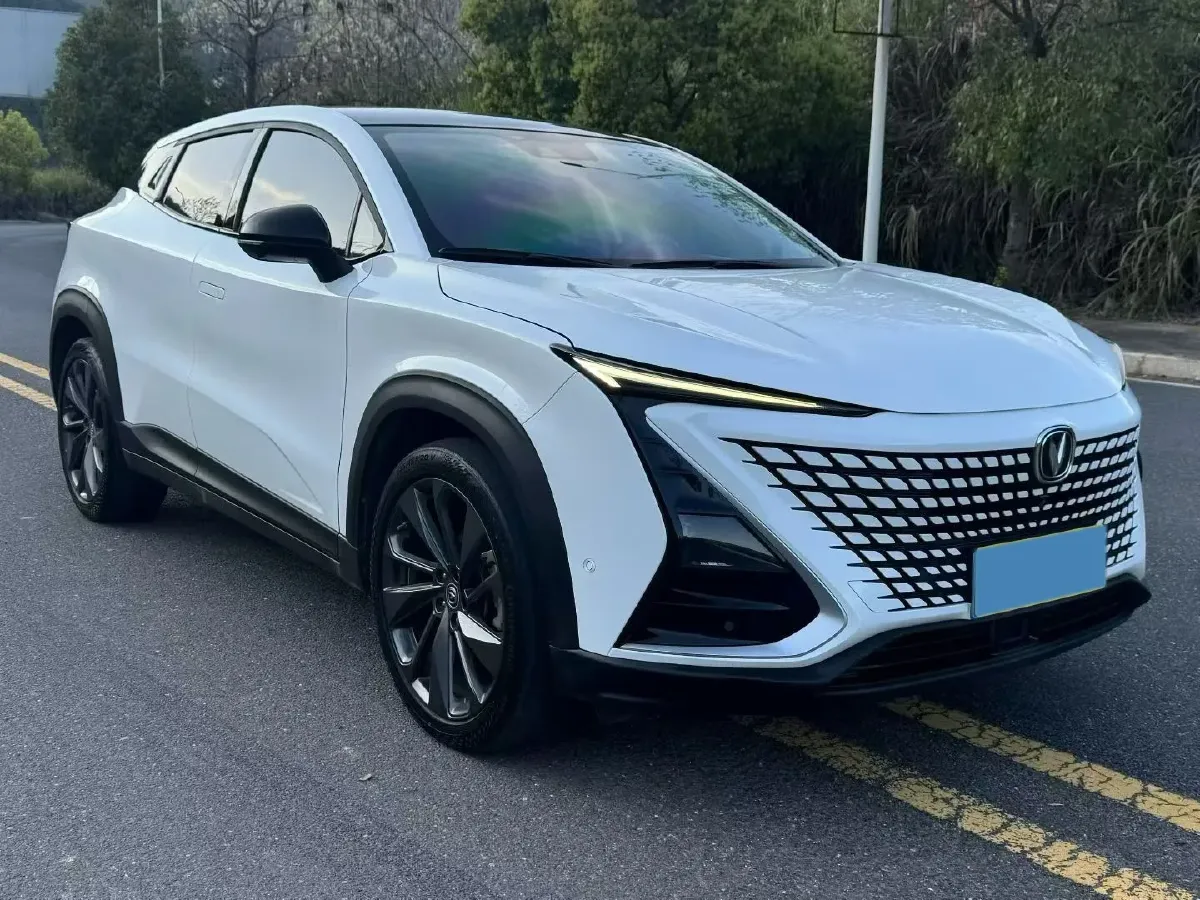 2020 ChangAn UNI-T 1.5T 180HP L4 7DCT,autocango,china used car exporter,china ev exporter,chinese used car exporter,chinese used ev exporter