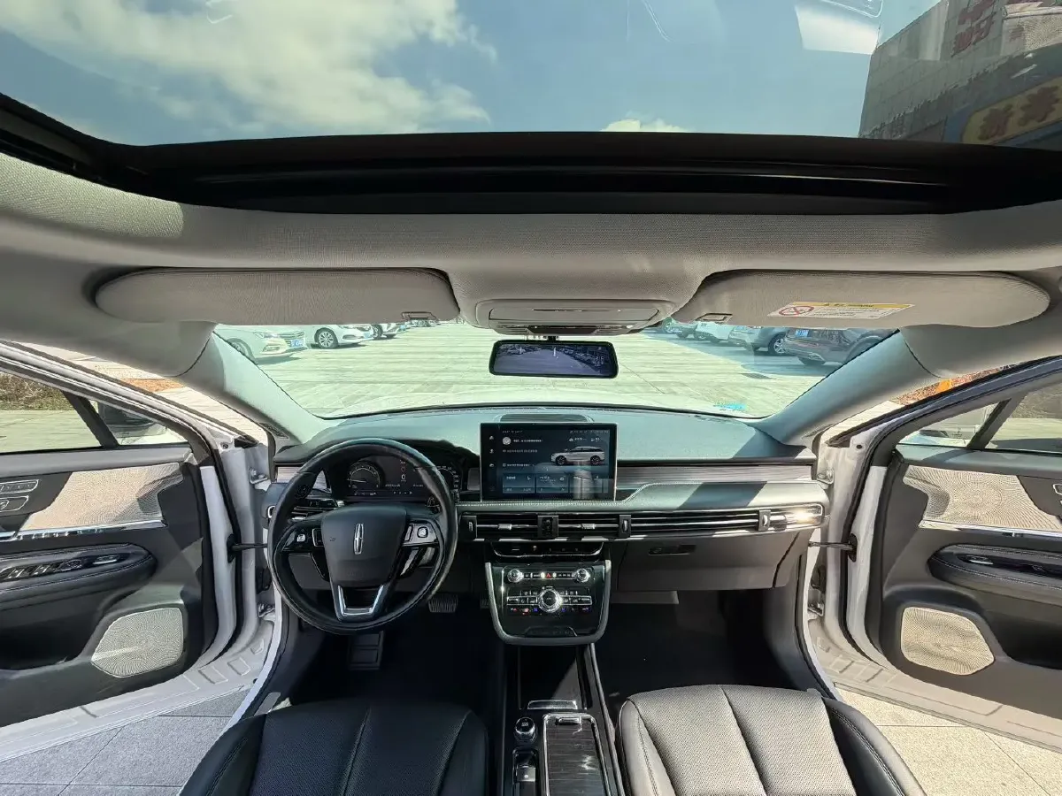 2021 Lincoln Corsair 2.0T 245HP L4 8AT,autocango,china used car exporter,china ev exporter,chinese used car exporter,chinese used ev exporter