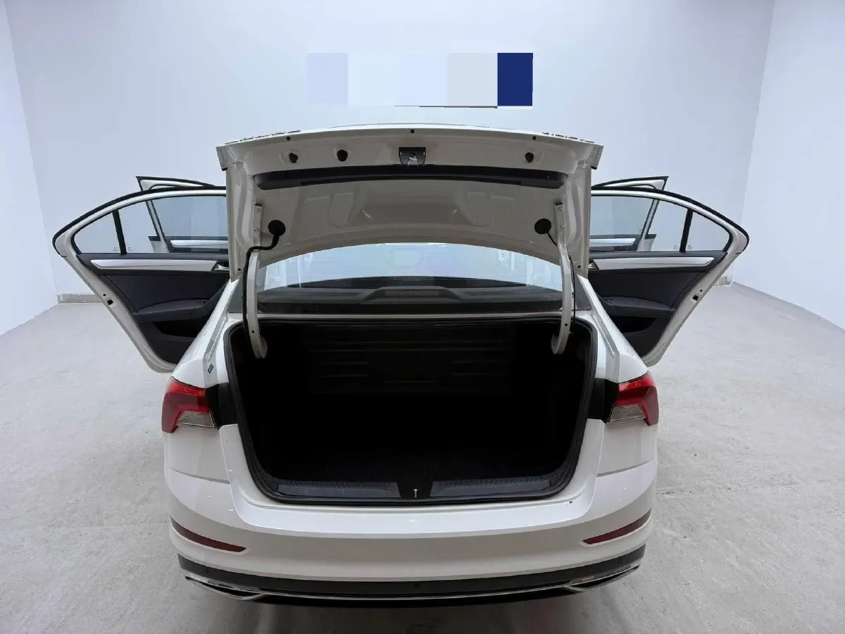 2022 Skoda Rapid 1.5L 112HP L4 6AT,autocango,china used car exporter,china ev exporter,chinese used car exporter,chinese used ev exporter