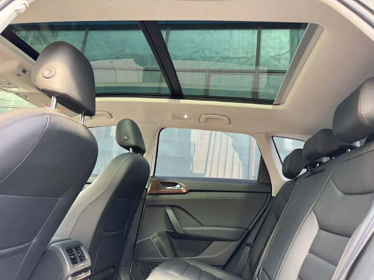 2021 Volkswagen Tharu 1.4T 150HP L4 7DCT,autocango,china used car exporter,china ev exporter,chinese used car exporter,chinese used ev exporter