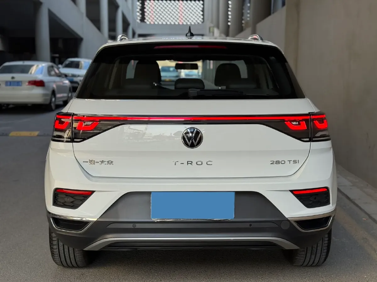 2023 Volkswagen T-Roc 1.4T 150HP L4 7DCT,autocango,china used car exporter,china ev exporter,chinese used car exporter,chinese used ev exporter