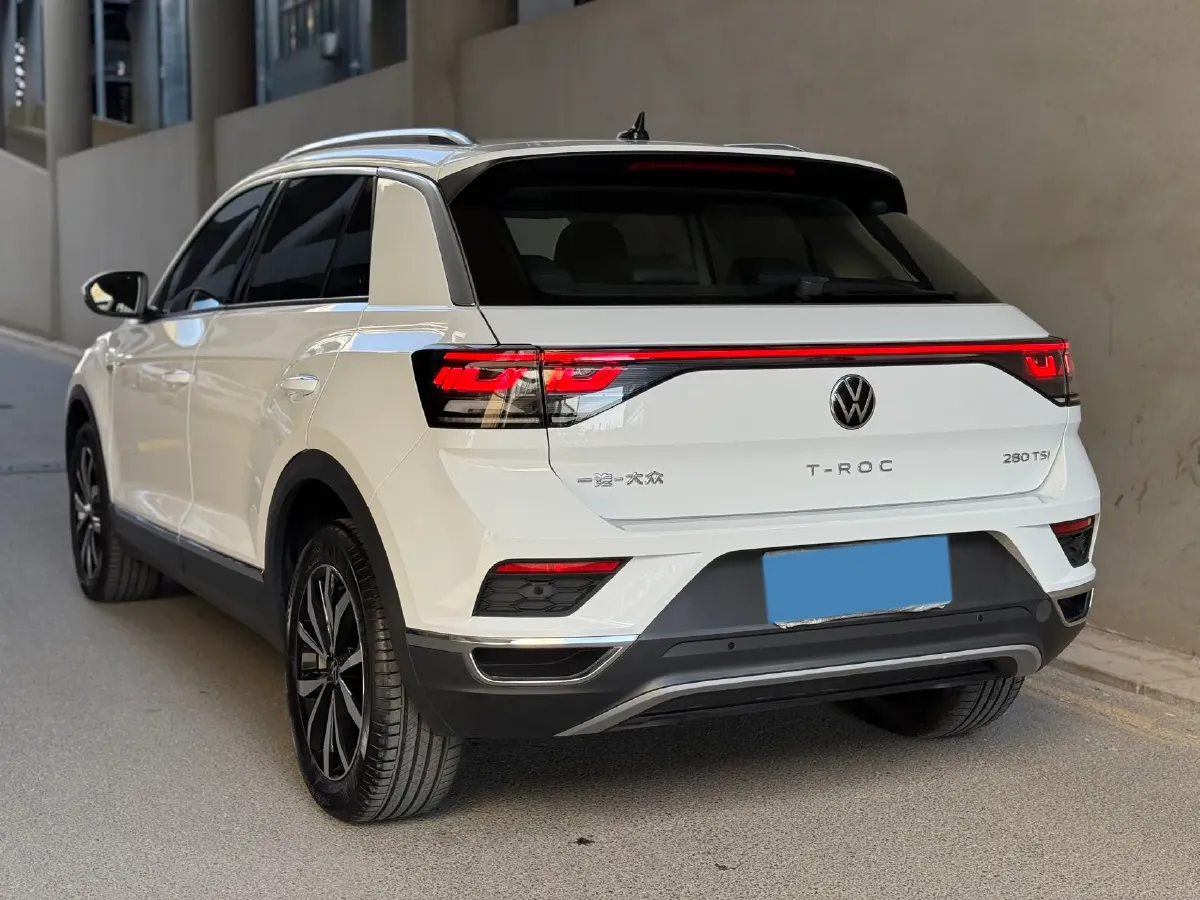 2023 Volkswagen T-Roc 1.4T 150HP L4 7DCT,autocango,china used car exporter,china ev exporter,chinese used car exporter,chinese used ev exporter