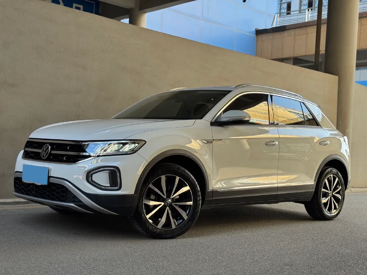 2023 Volkswagen T-Roc 1.4T 150HP L4 7DCT,autocango,china used car exporter,china ev exporter,chinese used car exporter,chinese used ev exporter