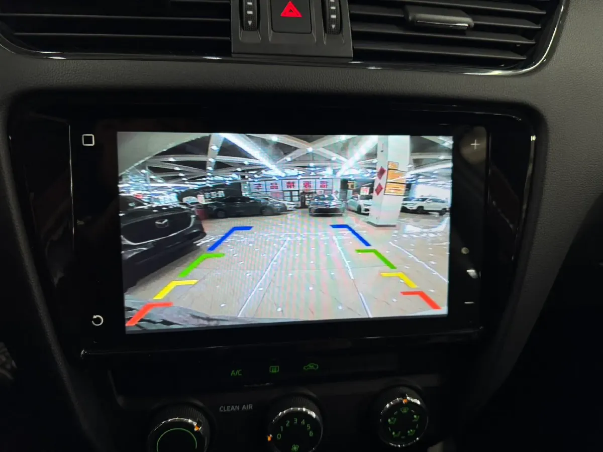 2021 Skoda Octavia 1.5L 113HP L4 6AT,autocango,china used car exporter,china ev exporter,chinese used car exporter,chinese used ev exporter