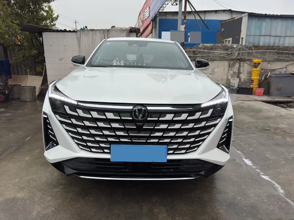 2025 ChangAn UNI-Z 1.5T 188HP L4 7DCT,autocango,china used car exporter,china ev exporter,chinese used car exporter,chinese used ev exporter