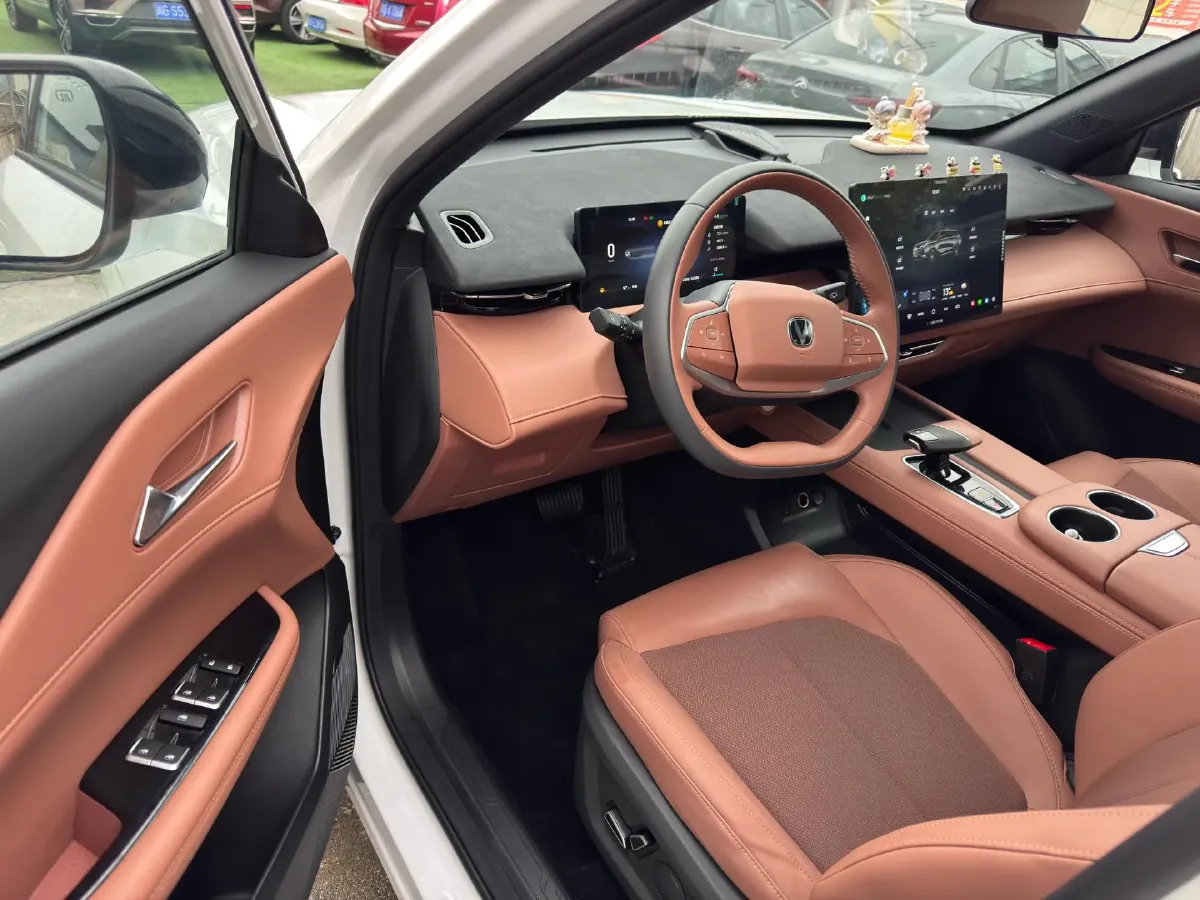 2025 ChangAn UNI-Z 1.5T 188HP L4 7DCT,autocango,china used car exporter,china ev exporter,chinese used car exporter,chinese used ev exporter