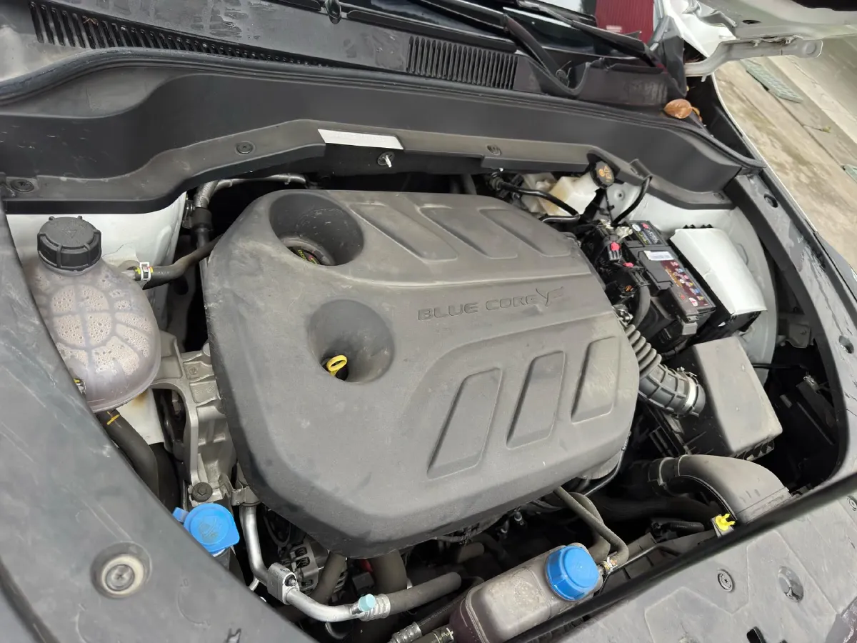 2025 ChangAn UNI-Z 1.5T 188HP L4 7DCT,autocango,china used car exporter,china ev exporter,chinese used car exporter,chinese used ev exporter