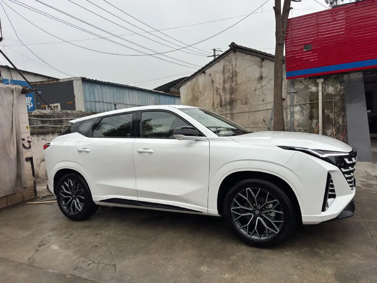 2025 ChangAn UNI-Z 1.5T 188HP L4 7DCT,autocango,china used car exporter,china ev exporter,chinese used car exporter,chinese used ev exporter