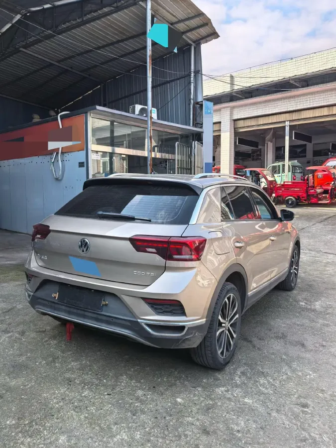 2021 Volkswagen T-Roc 1.4T 150HP L4 7DCT,autocango,china used car exporter,china ev exporter,chinese used car exporter,chinese used ev exporter