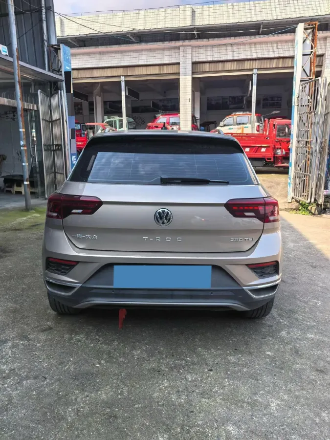 2021 Volkswagen T-Roc 1.4T 150HP L4 7DCT,autocango,china used car exporter,china ev exporter,chinese used car exporter,chinese used ev exporter