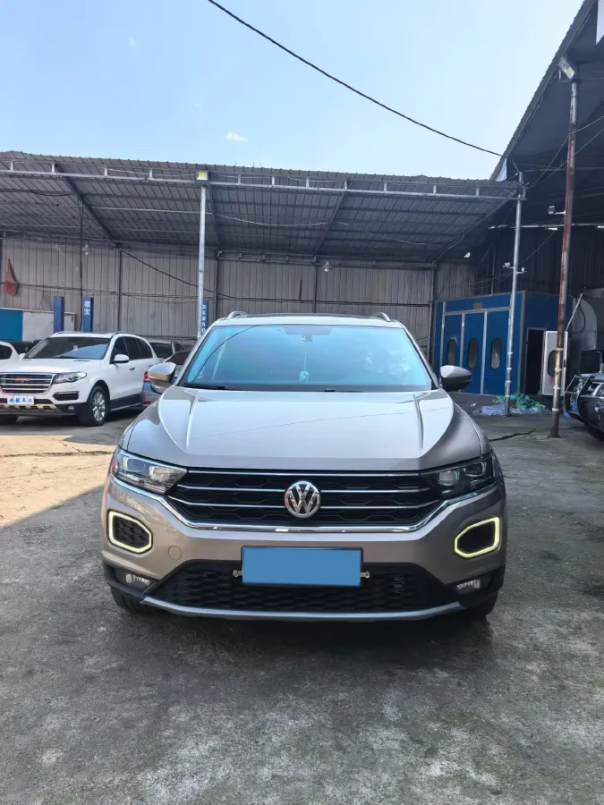 2021 Volkswagen T-Roc 1.4T 150HP L4 7DCT,autocango,china used car exporter,china ev exporter,chinese used car exporter,chinese used ev exporter