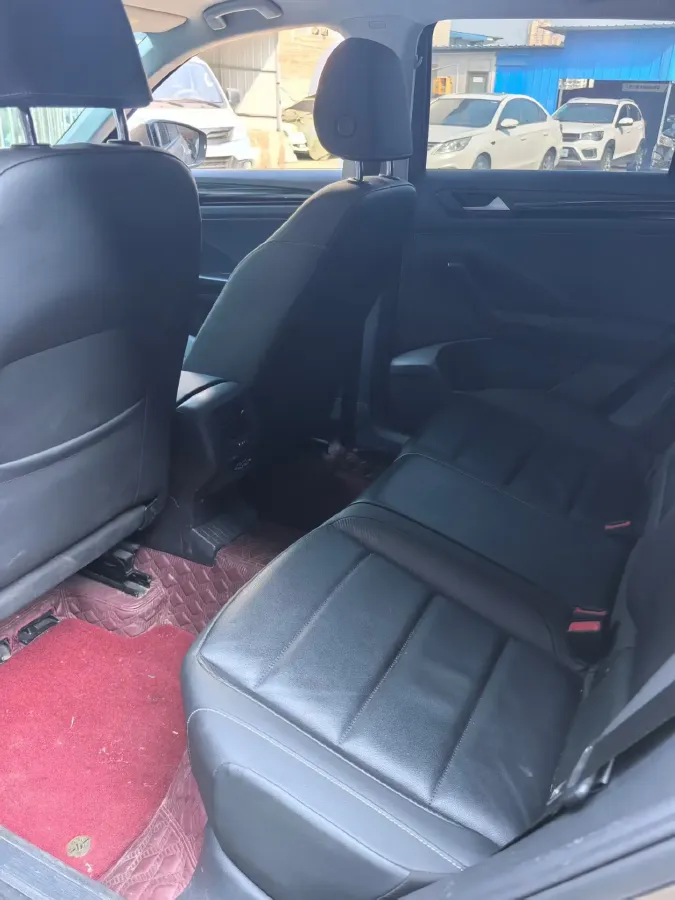 2021 Volkswagen T-Roc 1.4T 150HP L4 7DCT,autocango,china used car exporter,china ev exporter,chinese used car exporter,chinese used ev exporter