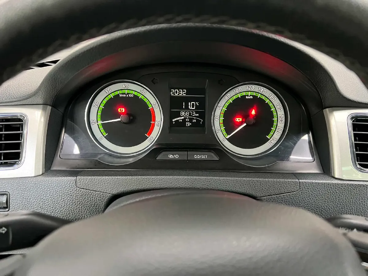 2019 SWM G01 1.5T 156HP L4 6MT,autocango,china used car exporter,china ev exporter,chinese used car exporter,chinese used ev exporter