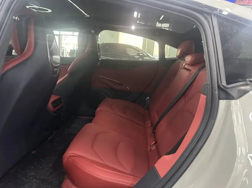 2024 MI SU7 BEV 73.6KWH,autocango,china used car exporter,china ev exporter,chinese used car exporter,chinese used ev exporter