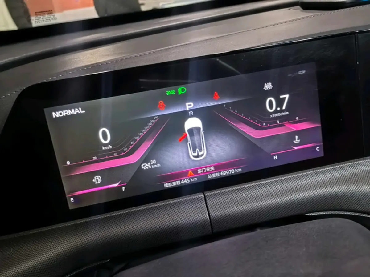 2020 ChangAn UNI-T 1.5T 180HP L4 7DCT,autocango,china used car exporter,china ev exporter,chinese used car exporter,chinese used ev exporter