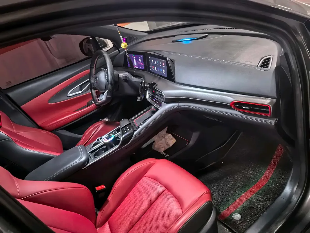 2020 ChangAn UNI-T 1.5T 180HP L4 7DCT,autocango,china used car exporter,china ev exporter,chinese used car exporter,chinese used ev exporter