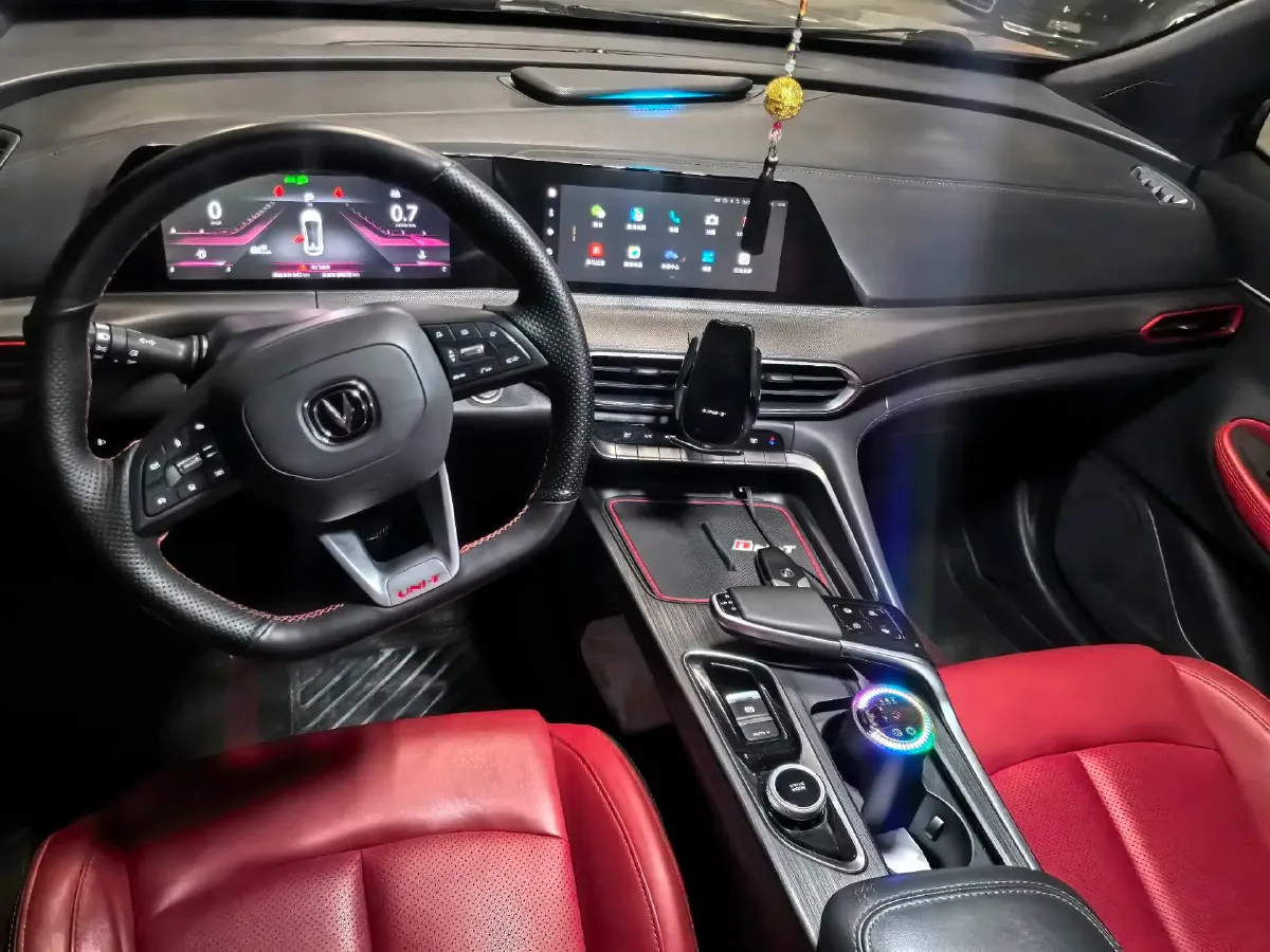 2020 ChangAn UNI-T 1.5T 180HP L4 7DCT,autocango,china used car exporter,china ev exporter,chinese used car exporter,chinese used ev exporter