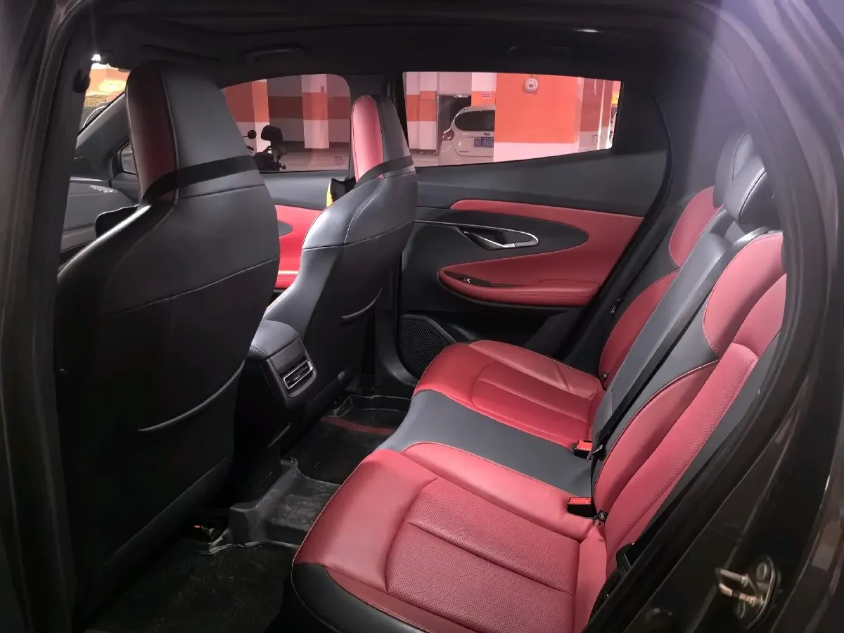 2020 ChangAn UNI-T 1.5T 180HP L4 7DCT,autocango,china used car exporter,china ev exporter,chinese used car exporter,chinese used ev exporter