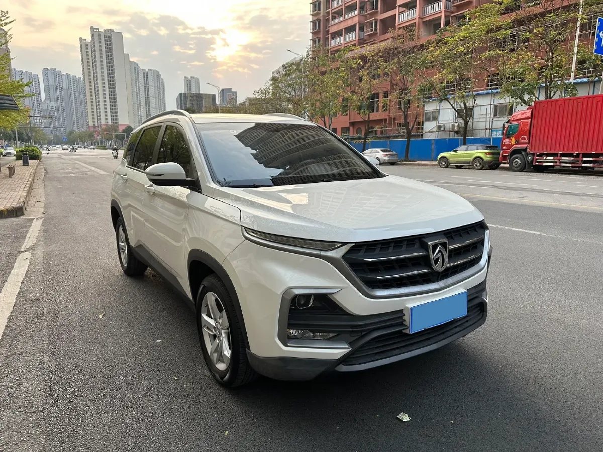2018 BaoJun 530 1.5T 150HP L4 6MT,autocango,china used car exporter,china ev exporter,chinese used car exporter,chinese used ev exporter