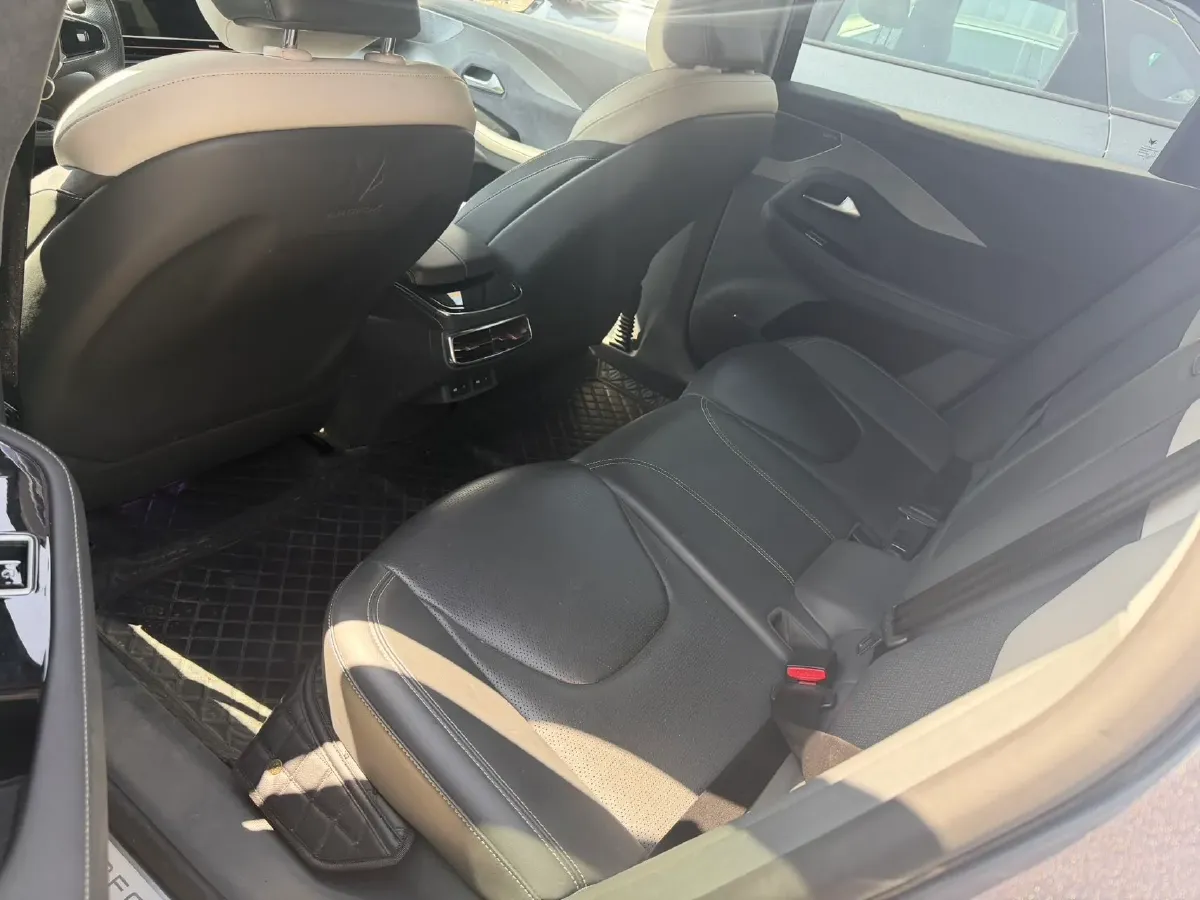 2022 ARCFOX αS BEV 93.6KWH,autocango,china used car exporter,china ev exporter,chinese used car exporter,chinese used ev exporter