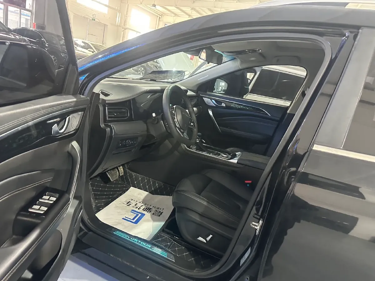 2021 Jetour X90 1.6T 197HP L4 7DCT,autocango,china used car exporter,china ev exporter,chinese used car exporter,chinese used ev exporter