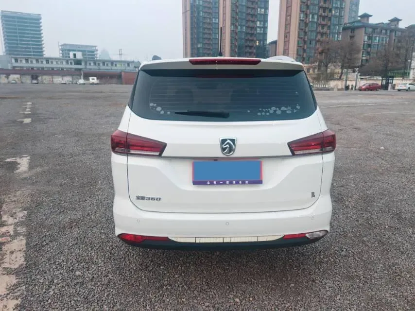 2018 BaoJun 360 1.5L 112HP L4 6MT,autocango,china used car exporter,china ev exporter,chinese used car exporter,chinese used ev exporter