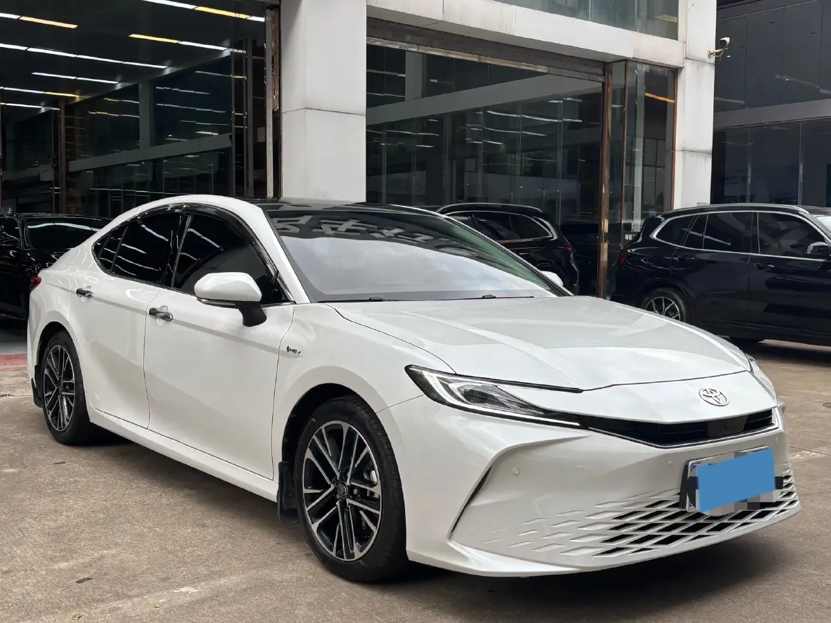 2024 Toyota Camry 2.5L 185HP L4 E-CVT Hybrid,autocango,china used car exporter,china ev exporter,chinese used car exporter,chinese used ev exporter