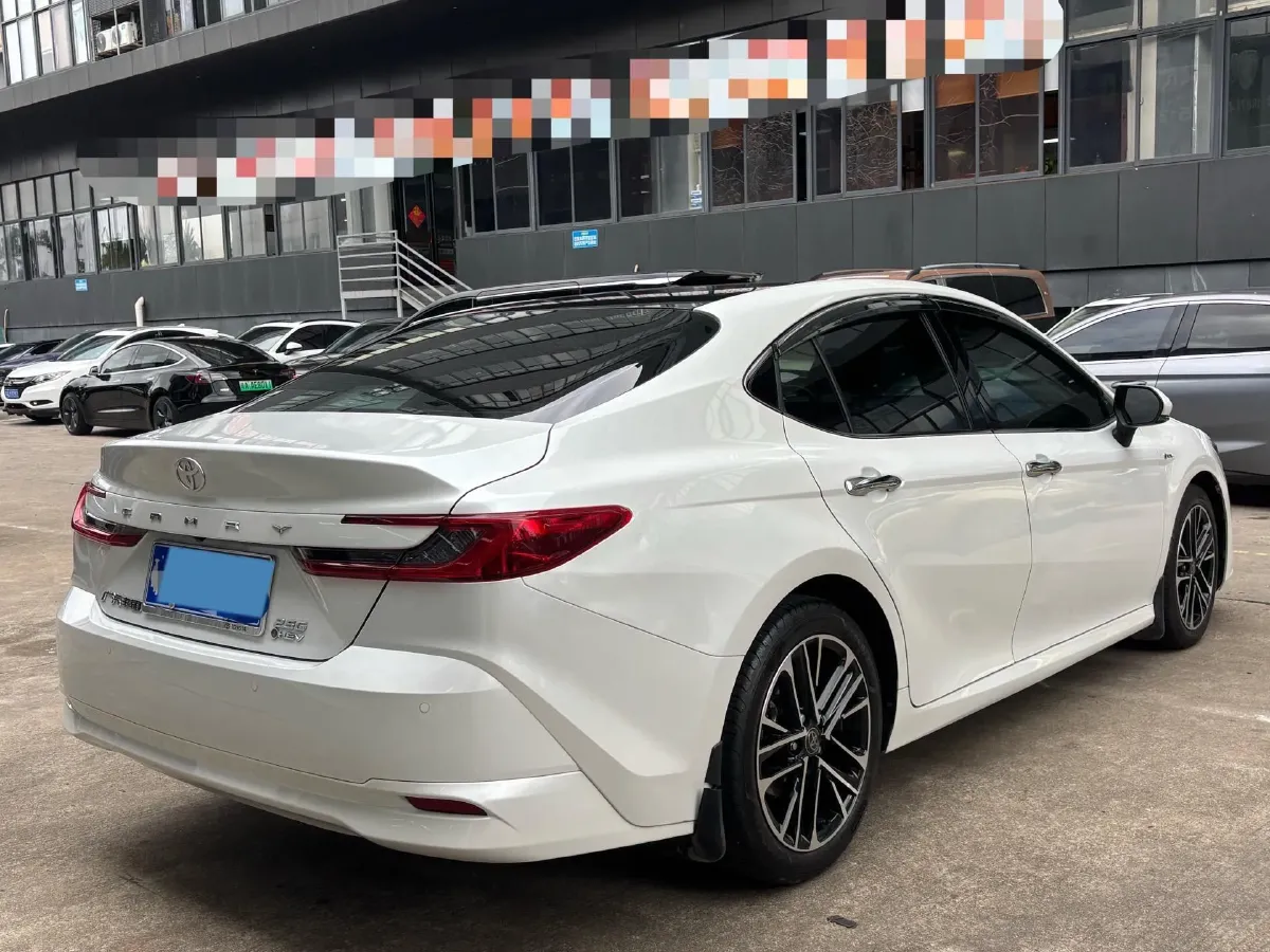 2024 Toyota Camry 2.5L 185HP L4 E-CVT Hybrid,autocango,china used car exporter,china ev exporter,chinese used car exporter,chinese used ev exporter