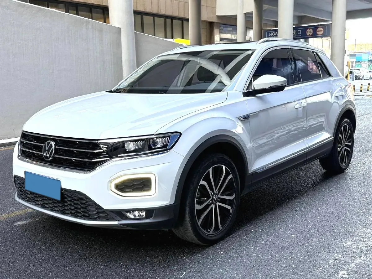 2021 Volkswagen T-Roc 1.4T 150HP L4 7DCT,autocango,china used car exporter,china ev exporter,chinese used car exporter,chinese used ev exporter