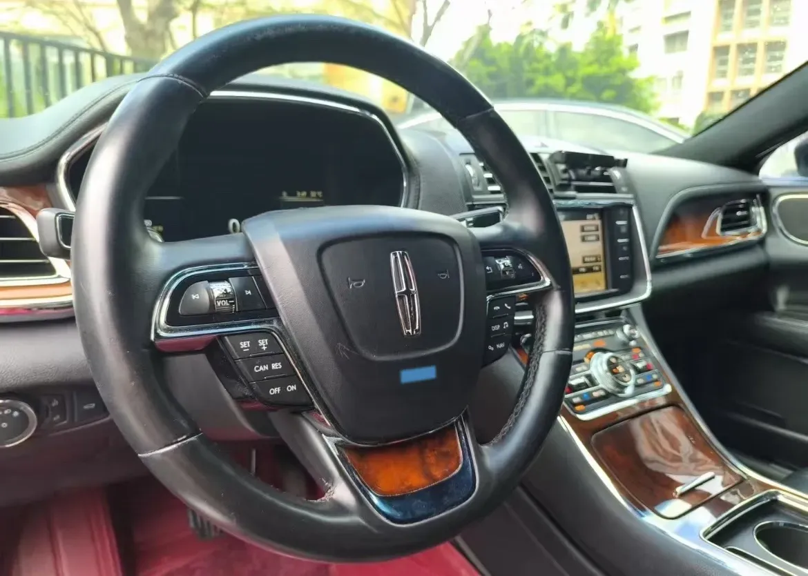 2018 Lincoln Continental 2.0T 261HP L4 6AT,autocango,china used car exporter,china ev exporter,chinese used car exporter,chinese used ev exporter