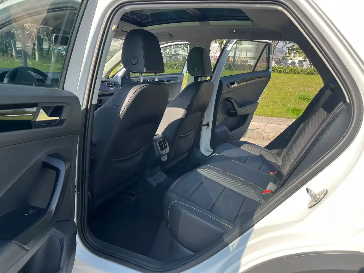 2018 Borgward BX7 2.0T 224HP L4 6AT,autocango,china used car exporter,china ev exporter,chinese used car exporter,chinese used ev exporter