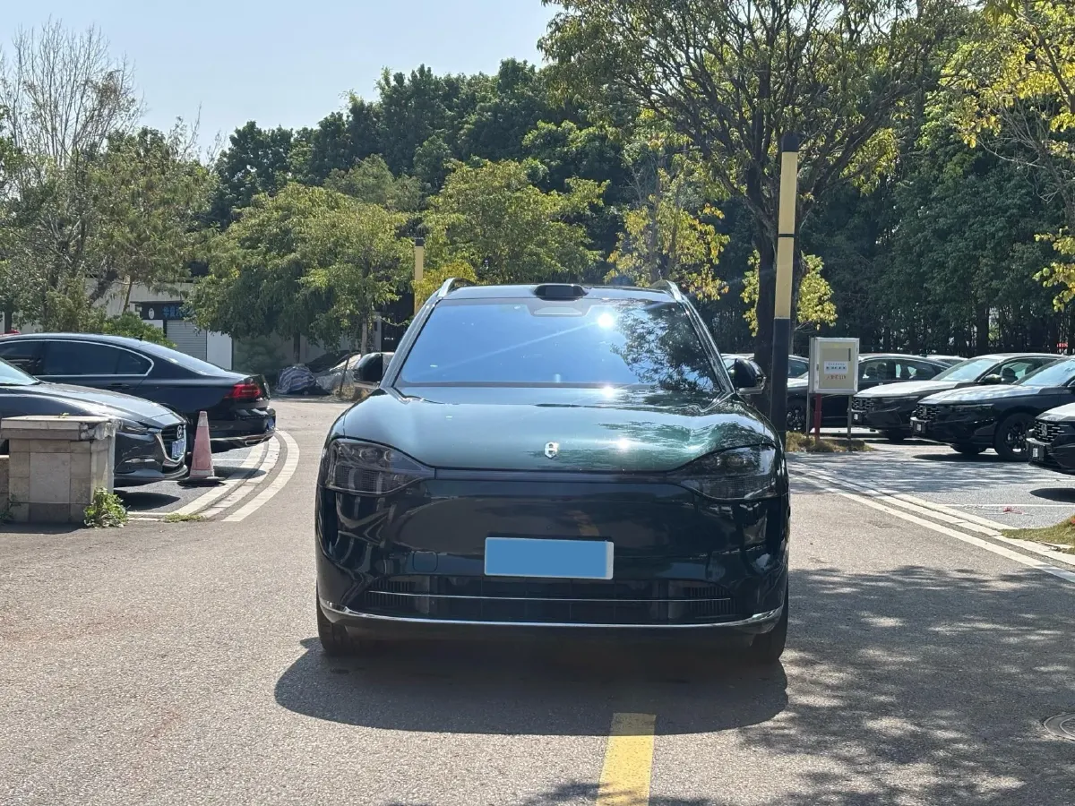 2024 AITO AITO M9 1.5T 152HP L4 REEV 42KWH,autocango,china used car exporter,china ev exporter,chinese used car exporter,chinese used ev exporter