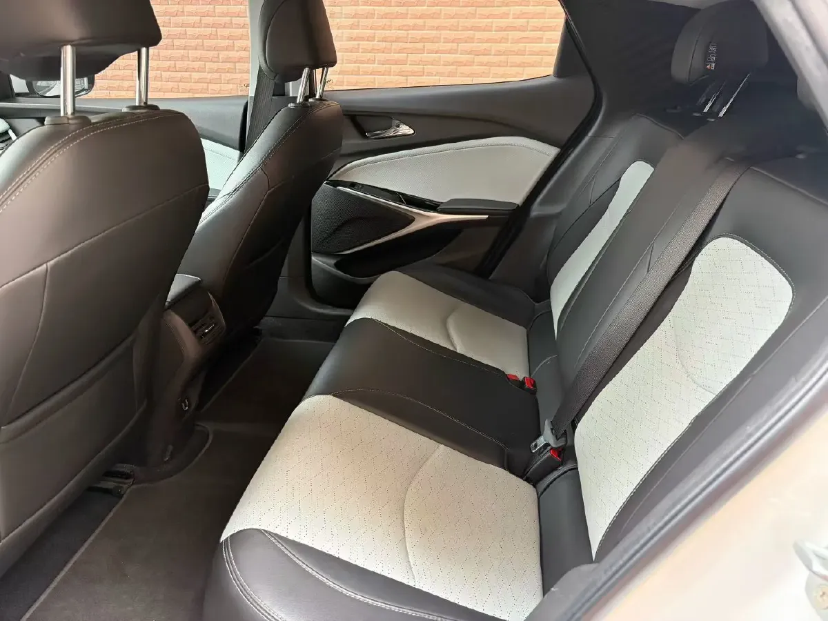 2022 Chevrolet Seeker 1.5T 184HP L4 CVT,autocango,china used car exporter,china ev exporter,chinese used car exporter,chinese used ev exporter