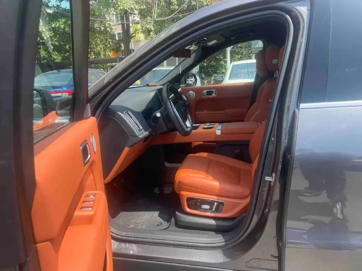 2024 Li L9 Range Extended 154HP REEV 52.3KWH,autocango,china used car exporter,china ev exporter,chinese used car exporter,chinese used ev exporter